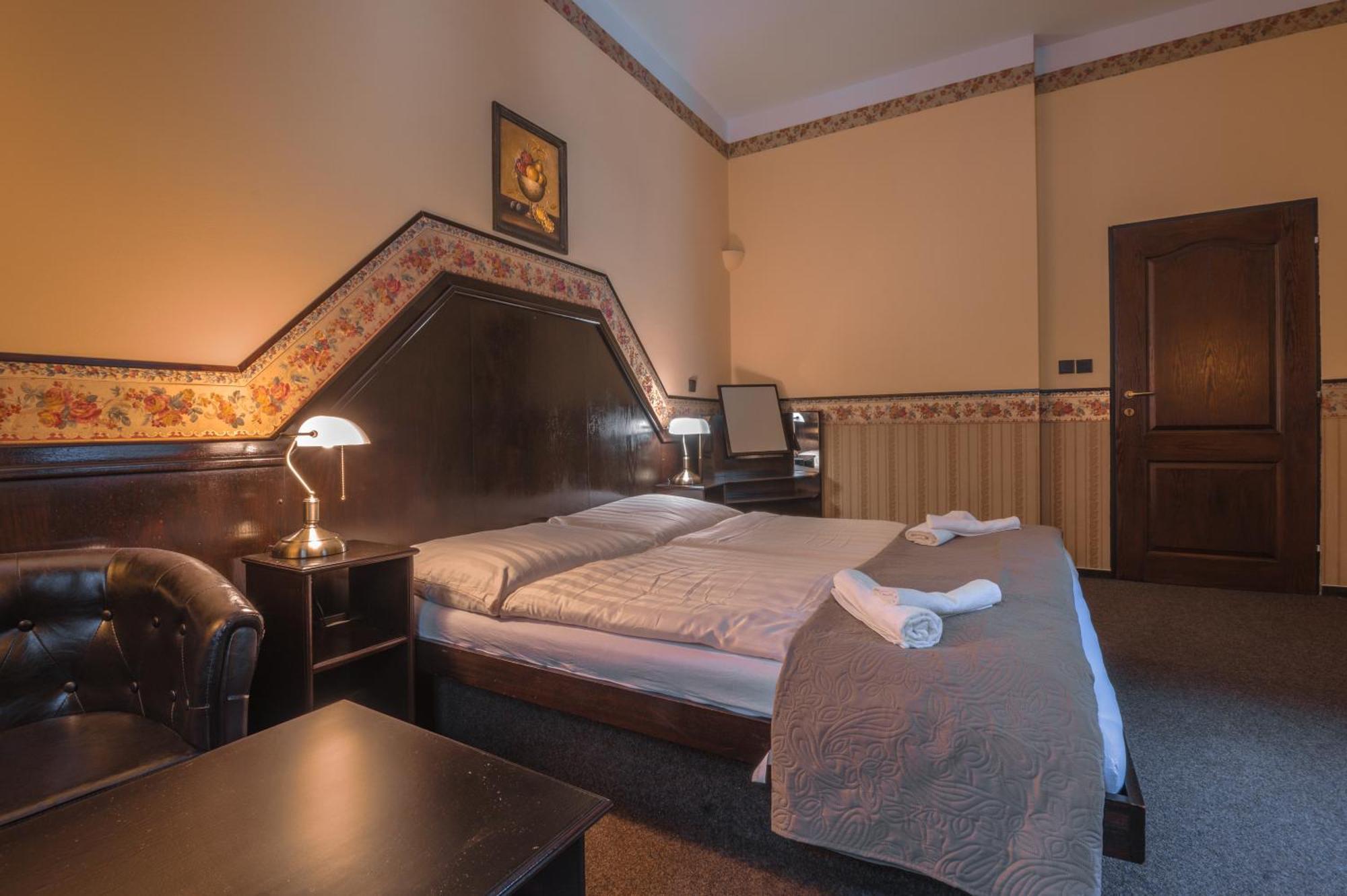 Hotel Lovecky Zamecek Orion Liberec Exterior foto
