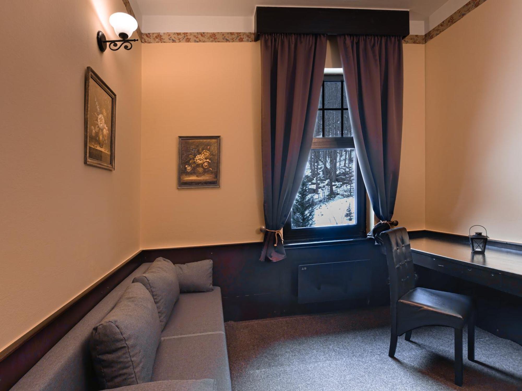 Hotel Lovecky Zamecek Orion Liberec Exterior foto